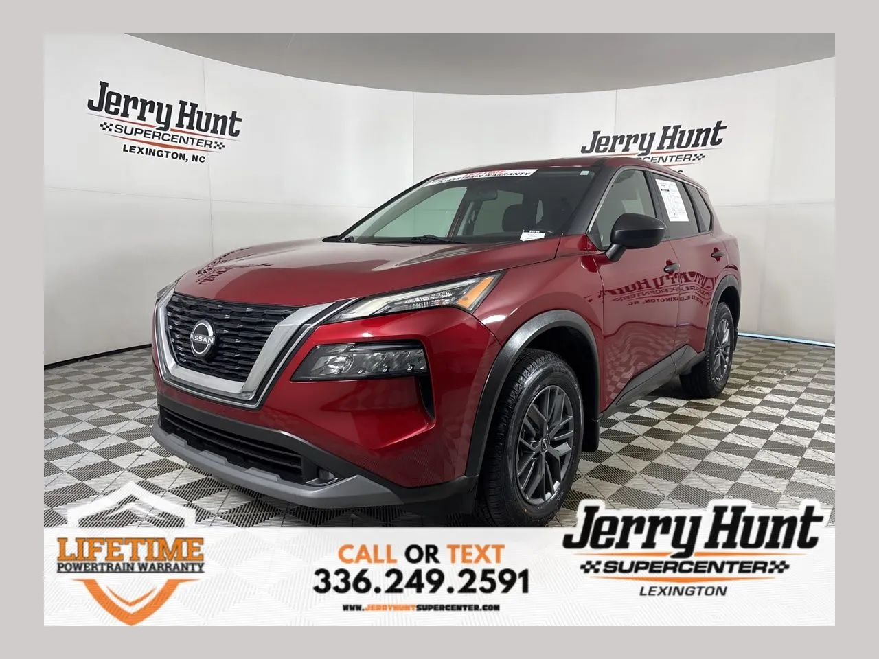 2023 Nissan Rogue S's photo