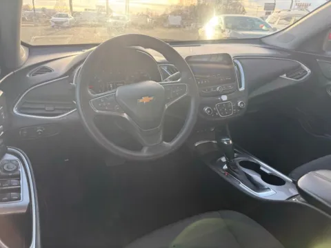 More photos of 2020 Chevrolet Malibu LT at Jerry Hunt Supercenter - Lexington, NC