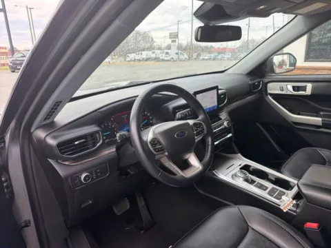 More photos of 2022 Ford Explorer Limited at Jerry Hunt Supercenter - Lexington, NC