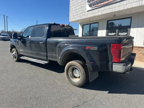 More photos of 2021 Ford F-350SD Lariat at Jerry Hunt Supercenter - Lexington, NC