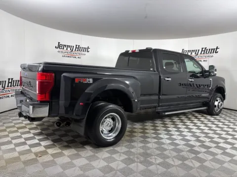 More photos of 2021 Ford F-350SD Lariat at Jerry Hunt Supercenter - Lexington, NC