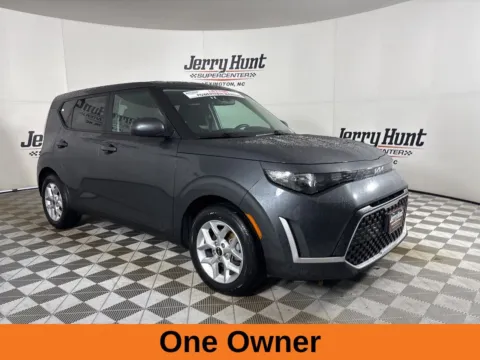 More photos of 2023 Kia Soul LX at Jerry Hunt Supercenter - Lexington, NC