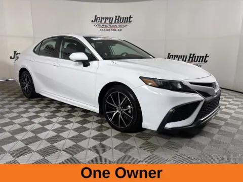 More photos of 2023 Toyota Camry SE at Jerry Hunt Supercenter - Lexington, NC