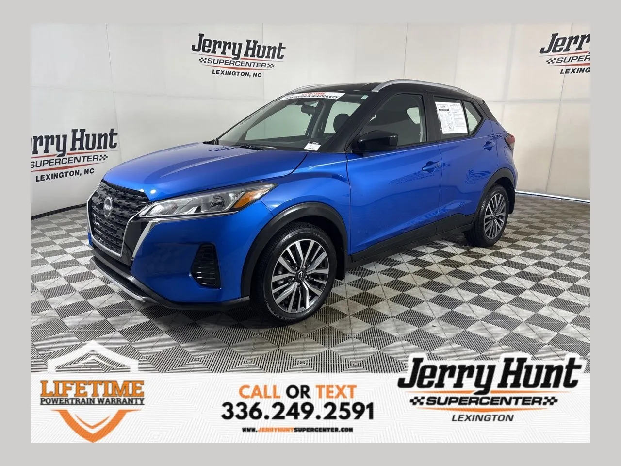 2024 Nissan Kicks SV's photo