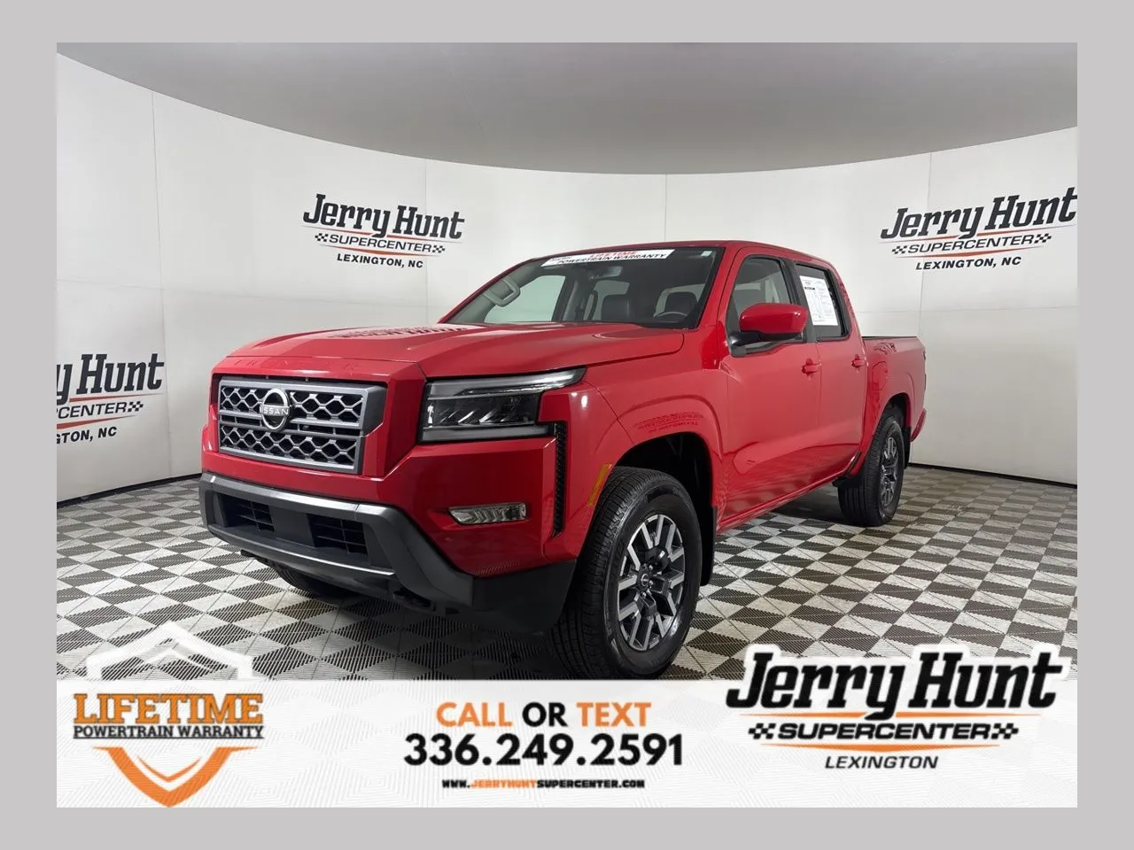 2024 Nissan Frontier SL's photo