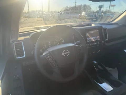 More photos of 2024 Nissan Frontier SL at Jerry Hunt Supercenter - Lexington, NC