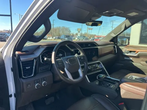 More photos of 2022 GMC Sierra 1500 Denali at Jerry Hunt Supercenter - Lexington, NC