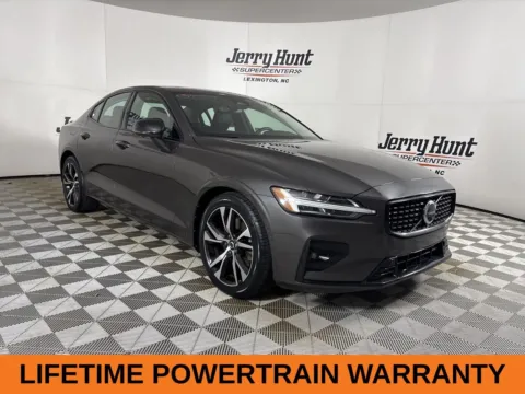 More photos of 2023 Volvo S60 B5 Plus Dark Theme at Jerry Hunt Supercenter - Lexington, NC