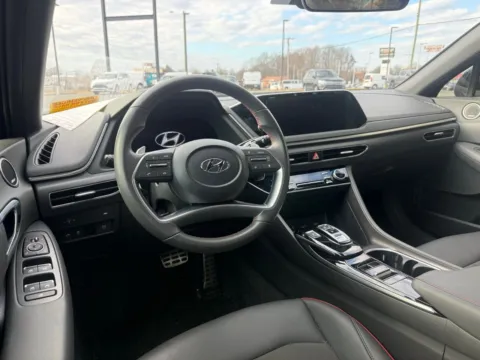 More photos of 2023 Hyundai Sonata SEL Plus at Jerry Hunt Supercenter - Lexington, NC