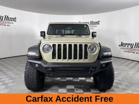 More photos of 2020 Jeep Gladiator Sport at Jerry Hunt Supercenter - Lexington, NC