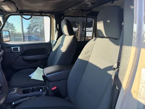 Photos of 2020 Jeep Gladiator Sport for sale in Lexington, NC at Jerry Hunt Supercenter - Lexington