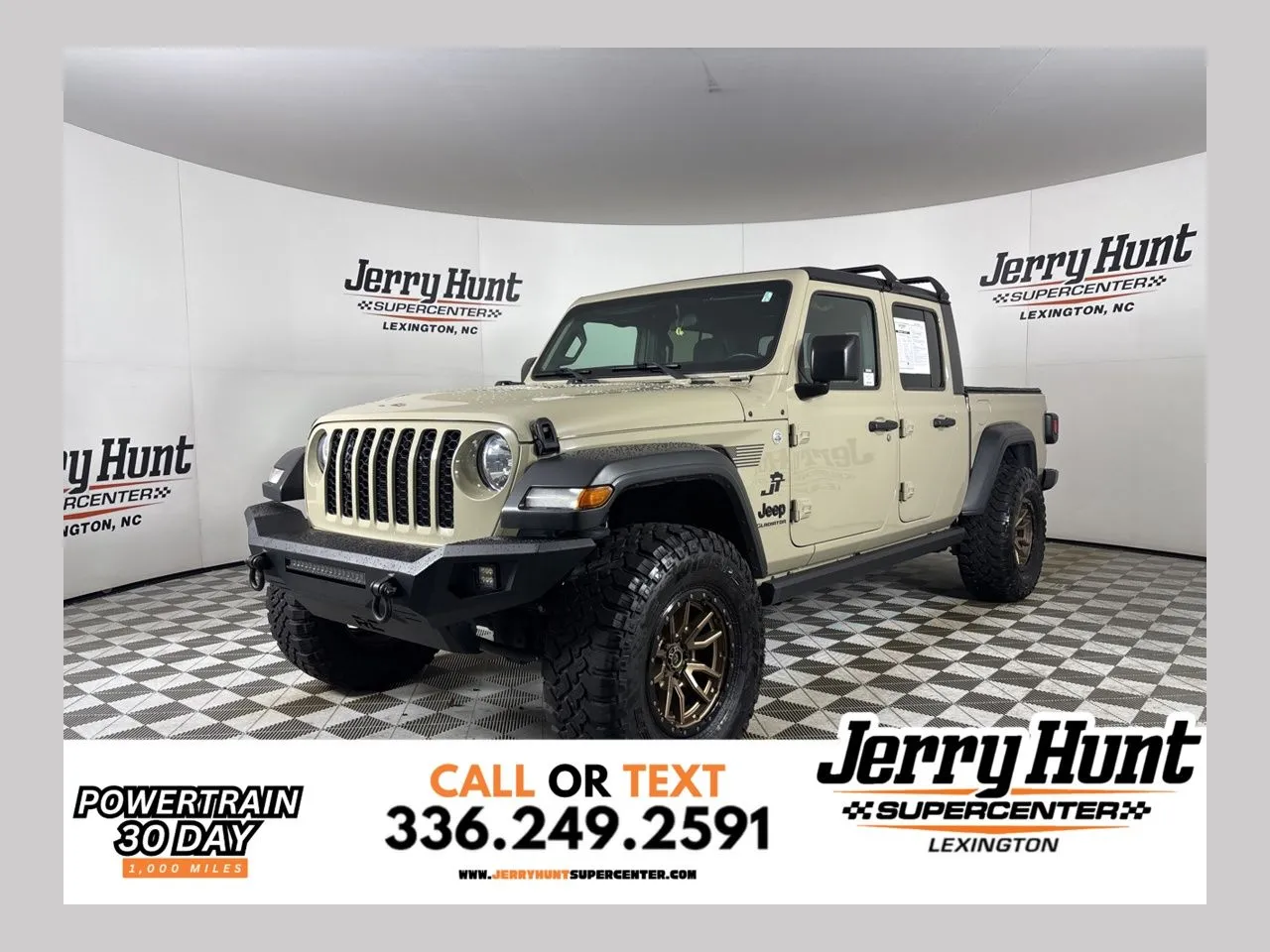 2020 Jeep Gladiator Sport S's photo