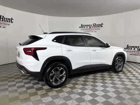 More photos of 2025 Chevrolet Trax LT at Jerry Hunt Supercenter - Lexington, NC