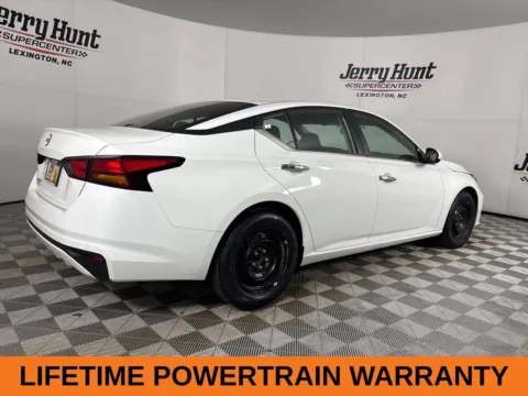 More photos of 2023 Nissan Altima 2.5 S at Jerry Hunt Supercenter - Lexington, NC