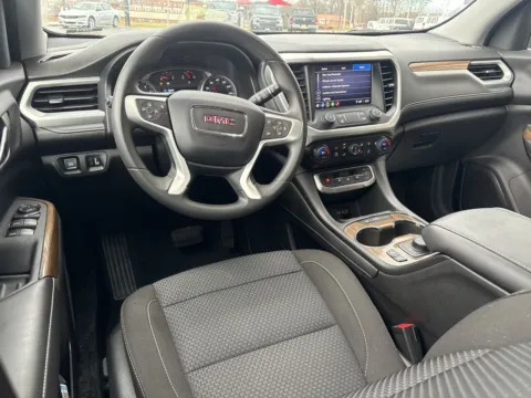 More photos of 2023 GMC Acadia SLE at Jerry Hunt Supercenter - Lexington, NC