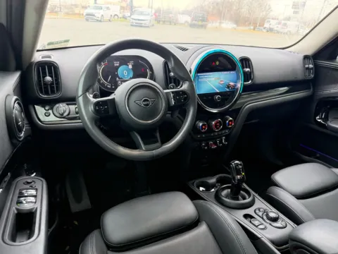 More photos of 2023 MINI Cooper S Countryman Signature at Jerry Hunt Supercenter - Lexington, NC