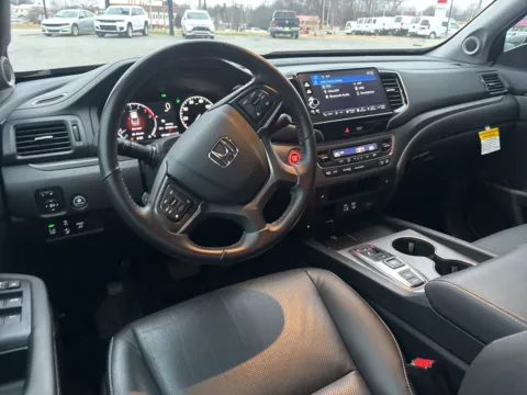 More photos of 2024 Honda Ridgeline RTL at Jerry Hunt Supercenter - Lexington, NC
