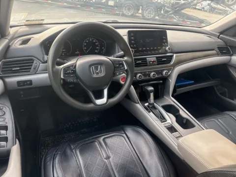 More photos of 2018 Honda Accord LX at Jerry Hunt Supercenter - Lexington, NC