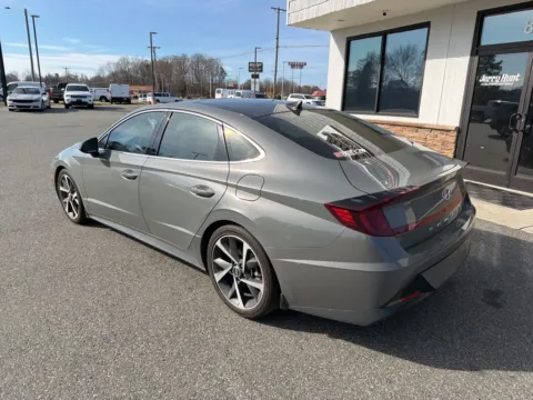 More photos of 2022 Hyundai Sonata SEL Plus at Jerry Hunt Supercenter - Lexington, NC