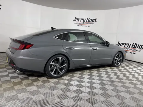 More photos of 2022 Hyundai Sonata SEL Plus at Jerry Hunt Supercenter - Lexington, NC