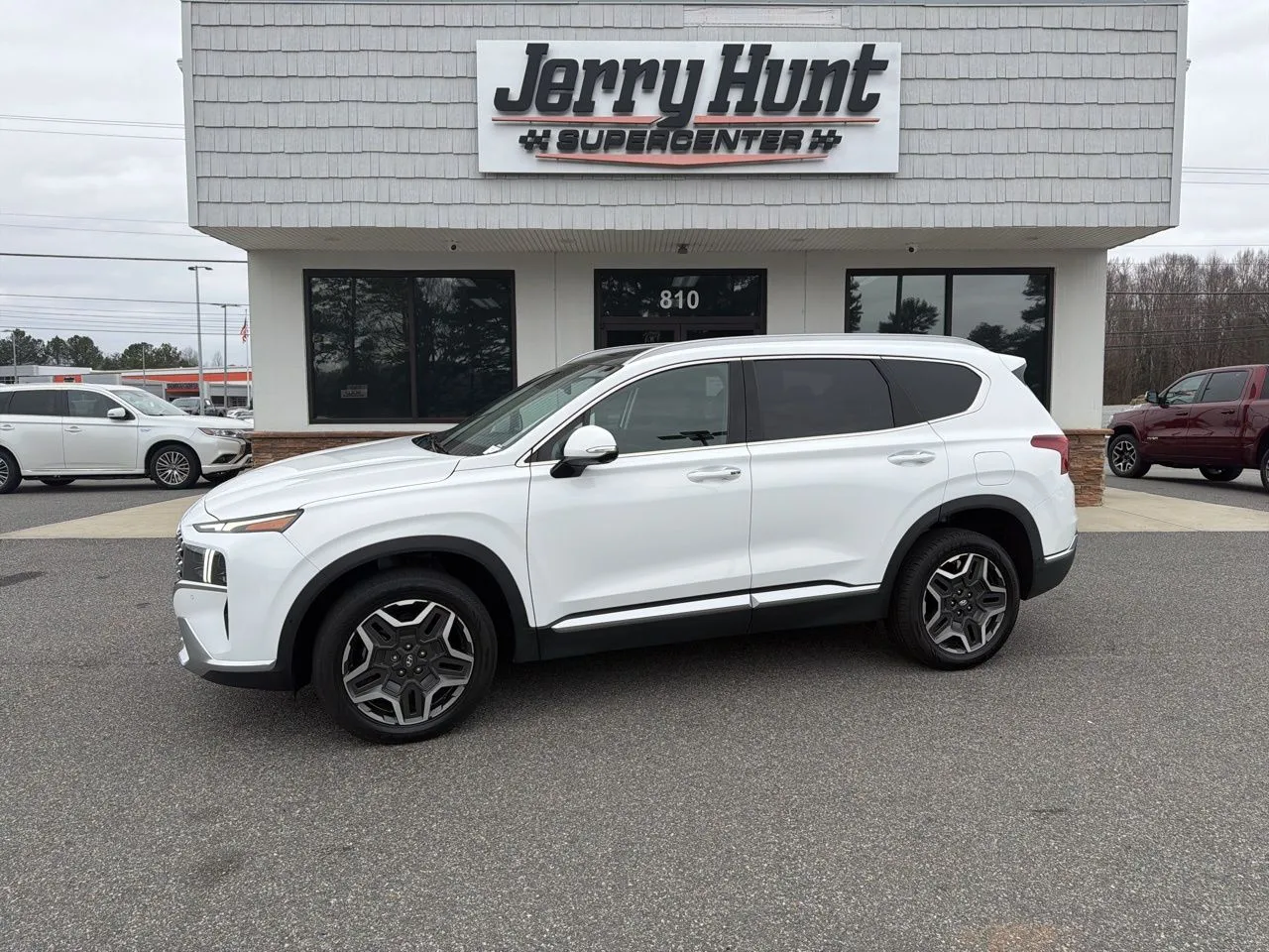 2023 Hyundai Santa Fe Limited's photo