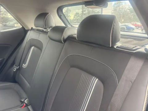 More photos of 2024 Hyundai Venue Limited at Jerry Hunt Supercenter - Lexington, NC