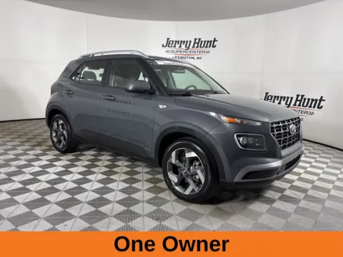 More photos of 2024 Hyundai Venue Limited at Jerry Hunt Supercenter - Lexington, NC