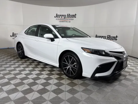 More photos of 2024 Toyota Camry SE at Jerry Hunt Supercenter - Lexington, NC
