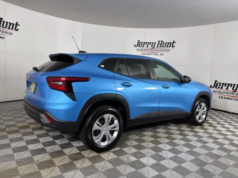 More photos of 2025 Chevrolet Trax LS at Jerry Hunt Supercenter - Lexington, NC