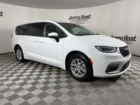 Another view of 2023 Chrysler Pacifica Touring L for sale in Lexington, NC at Jerry Hunt Supercenter - Lexington