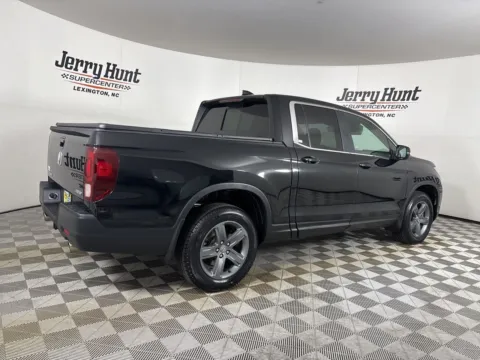 More photos of 2023 Honda Ridgeline RTL at Jerry Hunt Supercenter - Lexington, NC