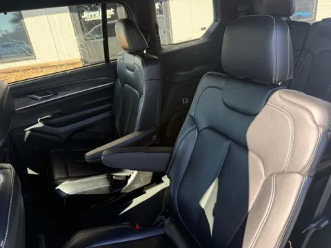 More photos of 2024 Jeep Grand Cherokee L Limited at Jerry Hunt Supercenter - Lexington, NC