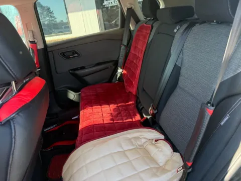 More photos of 2021 Nissan Rogue S at Jerry Hunt Supercenter - Lexington, NC