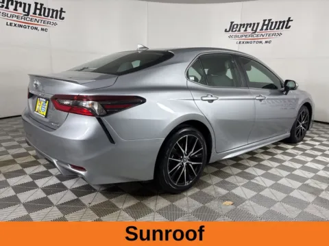 More photos of 2024 Toyota Camry Hybrid SE at Jerry Hunt Supercenter - Lexington, NC