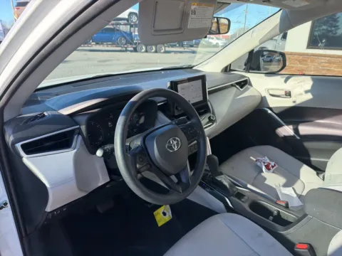 More photos of 2023 Toyota Corolla Cross L at Jerry Hunt Supercenter - Lexington, NC