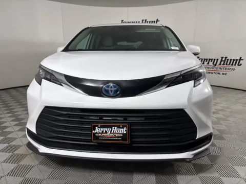 Another view of 2024 Toyota Sienna LE for sale in Lexington, NC at Jerry Hunt Supercenter - Lexington