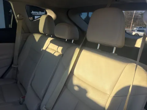 More photos of 2019 Nissan Murano SL at Jerry Hunt Supercenter - Lexington, NC