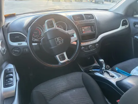 More photos of 2020 Dodge Journey SE at Jerry Hunt Supercenter - Lexington, NC