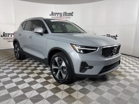 More photos of 2024 Volvo XC40 B5 Plus Bright Theme at Jerry Hunt Supercenter - Lexington, NC
