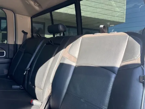 More photos of 2022 Ram 2500 Laramie at Jerry Hunt Supercenter - Lexington, NC