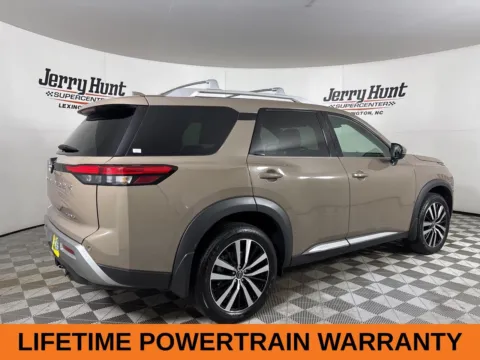 More photos of 2024 Nissan Pathfinder Platinum at Jerry Hunt Supercenter - Lexington, NC