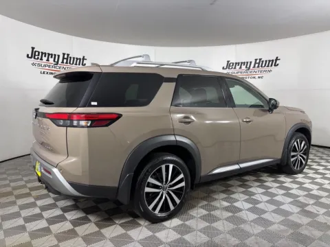 More photos of 2024 Nissan Pathfinder Platinum at Jerry Hunt Supercenter - Lexington, NC