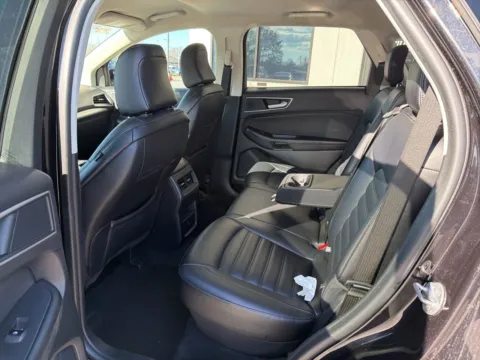 More photos of 2024 Ford Edge SEL at Jerry Hunt Supercenter - Lexington, NC