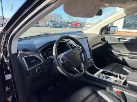 More photos of 2024 Ford Edge SEL at Jerry Hunt Supercenter - Lexington, NC