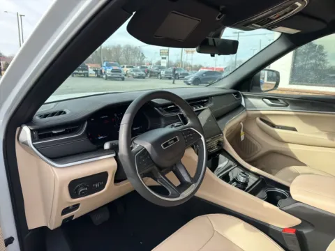 More photos of 2024 Jeep Grand Cherokee L Limited at Jerry Hunt Supercenter - Lexington, NC