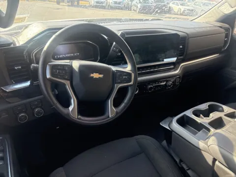 More photos of 2022 Chevrolet Silverado 1500 LT at Jerry Hunt Supercenter - Lexington, NC