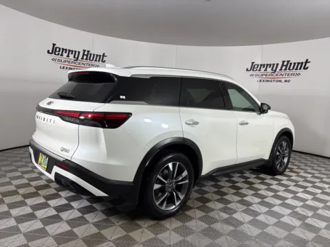 More photos of 2023 INFINITI QX60 LUXE at Jerry Hunt Supercenter - Lexington, NC