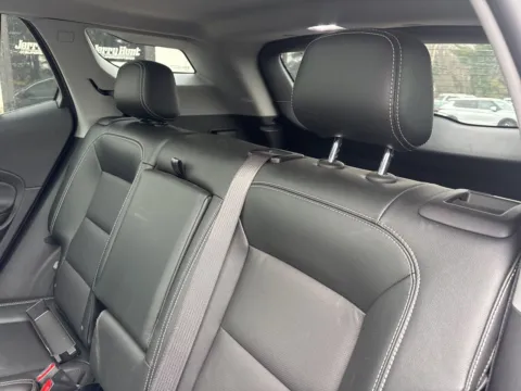 More photos of 2024 GMC Terrain SLT at Jerry Hunt Supercenter - Lexington, NC