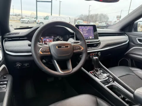 More photos of 2025 Jeep Compass Latitude at Jerry Hunt Supercenter - Lexington, NC