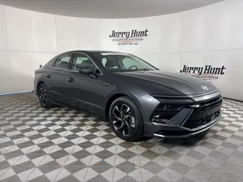 More photos of 2025 Hyundai Sonata SEL at Jerry Hunt Supercenter - Lexington, NC